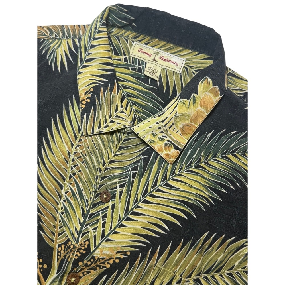 Tommy Bahama Silk Button Up Shirt Black Palm Tree‎ Men's L Hawaiian Short Sleeve